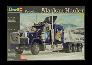 Revell 07545 Peterbilt Alaskan Hauler